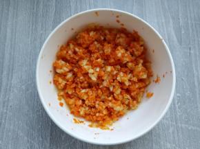 炒好后盛出晾凉备用