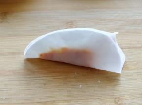 用手捏成如图的形状