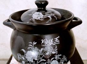 做火大火烧开后，转成小火煲2个小时左右。
