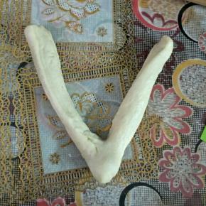 切好的摊开成V型