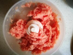 絞成肉碎，我打得比较细腻