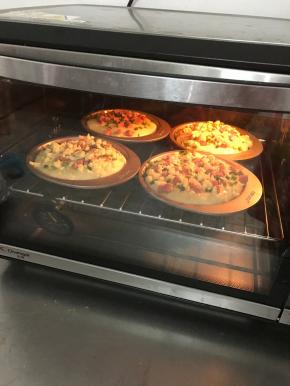 放入预热180度烤箱，烤18分钟。