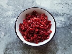 蔓越莓切碎备用