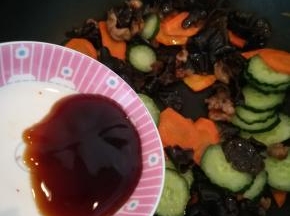 加入一点蚝油。