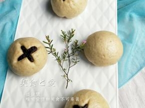 新鲜出炉的全麦豆沙包就OK啦