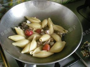 20分钟过后，全部炖好、装盘上桌。