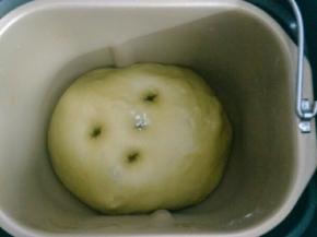 28度环境中发酵两倍大，用手戳个洞不回缩即可