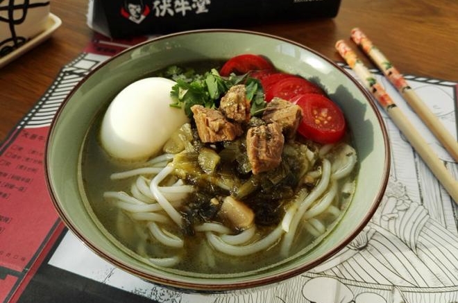 酸菜牛肉米粉