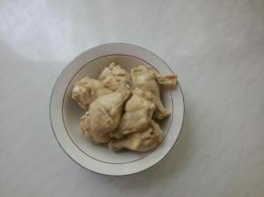 捞出冲洗干净。