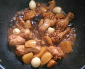 尝一下咸度，放少许盐，大火收汁即可。