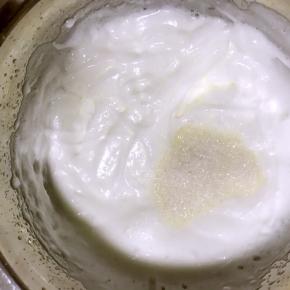 略有纹路时候加第三次糖