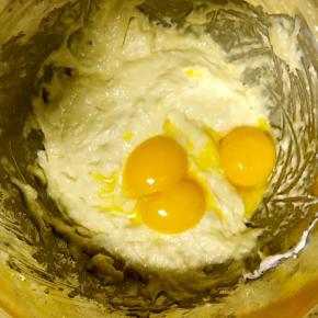 第二次加入蛋黄