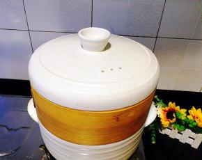 冷水上锅，水开后转小火蒸5分钟~8分钟即可