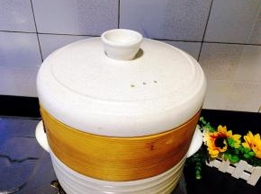 冷水上锅，水开后转小火蒸5分钟~8分钟即可
