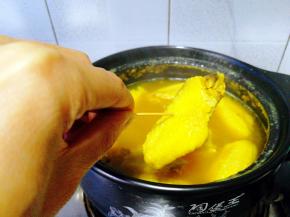 用牙签能插入即可，最好泡制两个小时左右