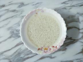 糯米提前浸泡8个小时左右