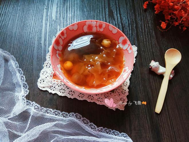 莲子红枣银耳羹