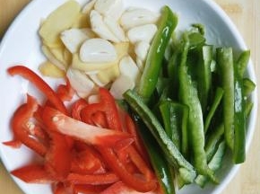 装入盘中备用