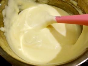 全部翻拌完成后的蛋糕糊