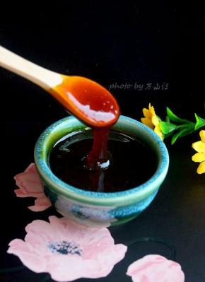 稍微有点焦糖的后味，直接吃超好吃，平时可以挖一勺冲水喝。按孙子用它涂面包吃，哈哈，反正咋吃都好吃哦