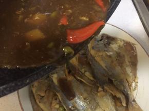 然后浇在鱼身上即可