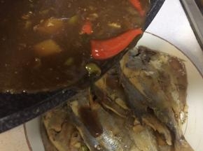 然后浇在鱼身上即可