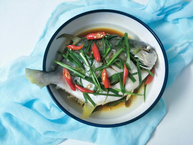 清蒸鲳鱼