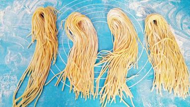 做完其余的面团，冰箱冷冻保存，或者是晾干都可以。