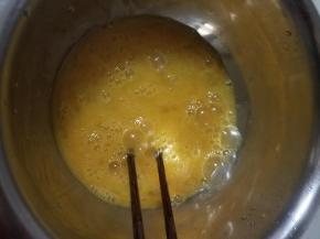 鸡蛋搅拌均匀