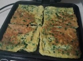 然后轻轻的翻面继续煎至程序完成