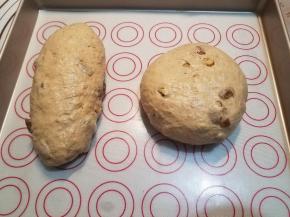 另一块面团同样方法做好放入烤盘。