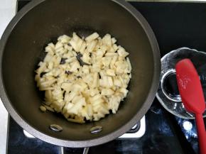 会出水份，等炒干水分就可以了。