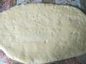 面团刷一层炼乳酱