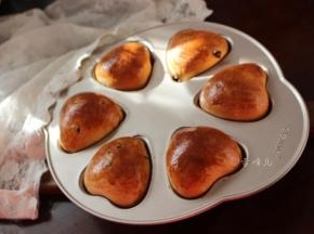 烤成金黄拿出。