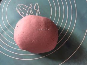 揉成光滑的面团
