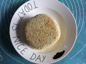 烙烤的烧饼发起来并表面成金黄色即可取出