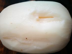 嫩莲藕洗净去皮