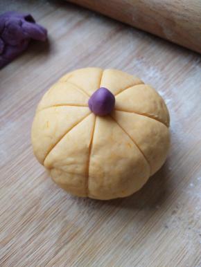 放上装饰成南瓜