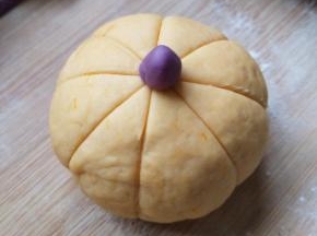 放上装饰成南瓜