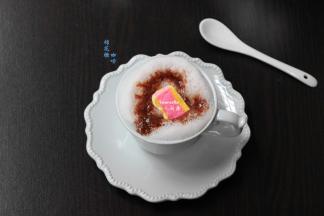 冬天热饮，暖暖的棉花糖热咖啡