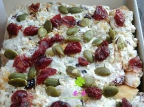 利用刮刀整形；