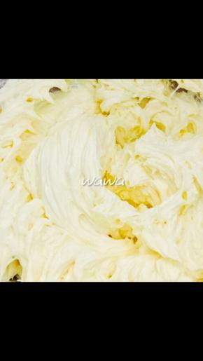 彻底打发后的黄油体积蓬松，分量明显变多