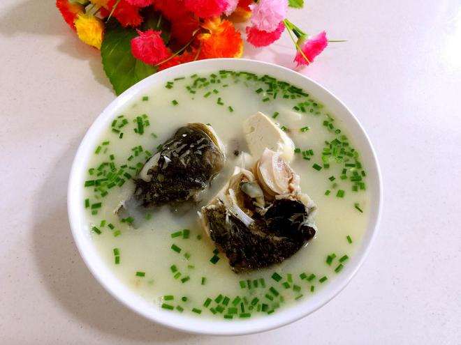 鱼头豆腐汤