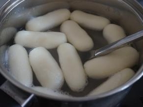 煮至浮起三分钟即可