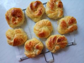 烤好，取出晾在烤网上。