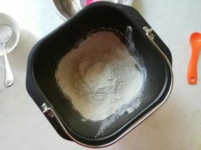 再用面粉盖住。