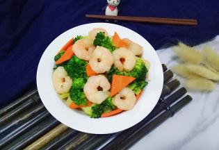 装盘享用。我口味清淡没放盐，口味重些的加入适量盐。