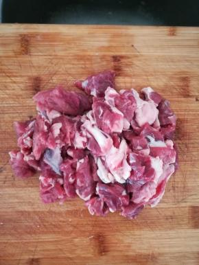 牛肉切块