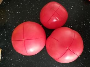 番茄打十字刀。