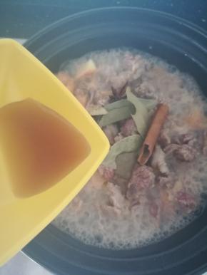 加入一点料酒。